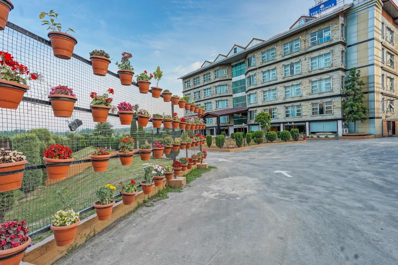 The Chinar Srinagar Srīnagar Exterior foto