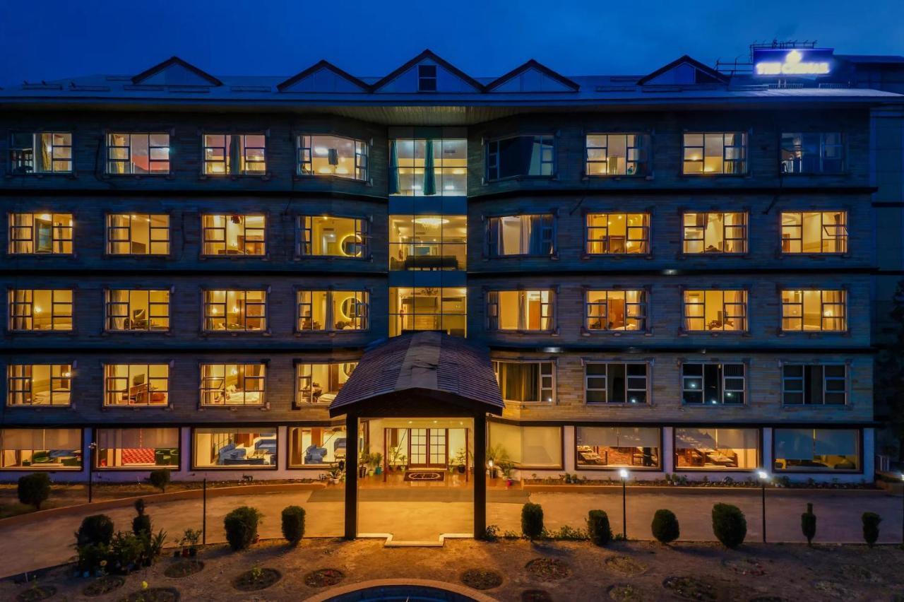 The Chinar Srinagar Srīnagar Exterior foto
